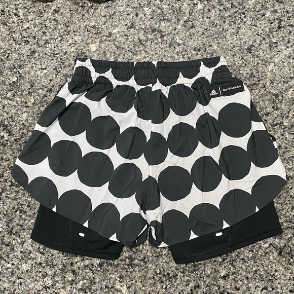 Adidas x Marimekko Polka Dots 2 in 1 shorts - Picture 5 of 9